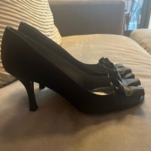 Stuart Weitzman Gigiritz Black Satin Pumps